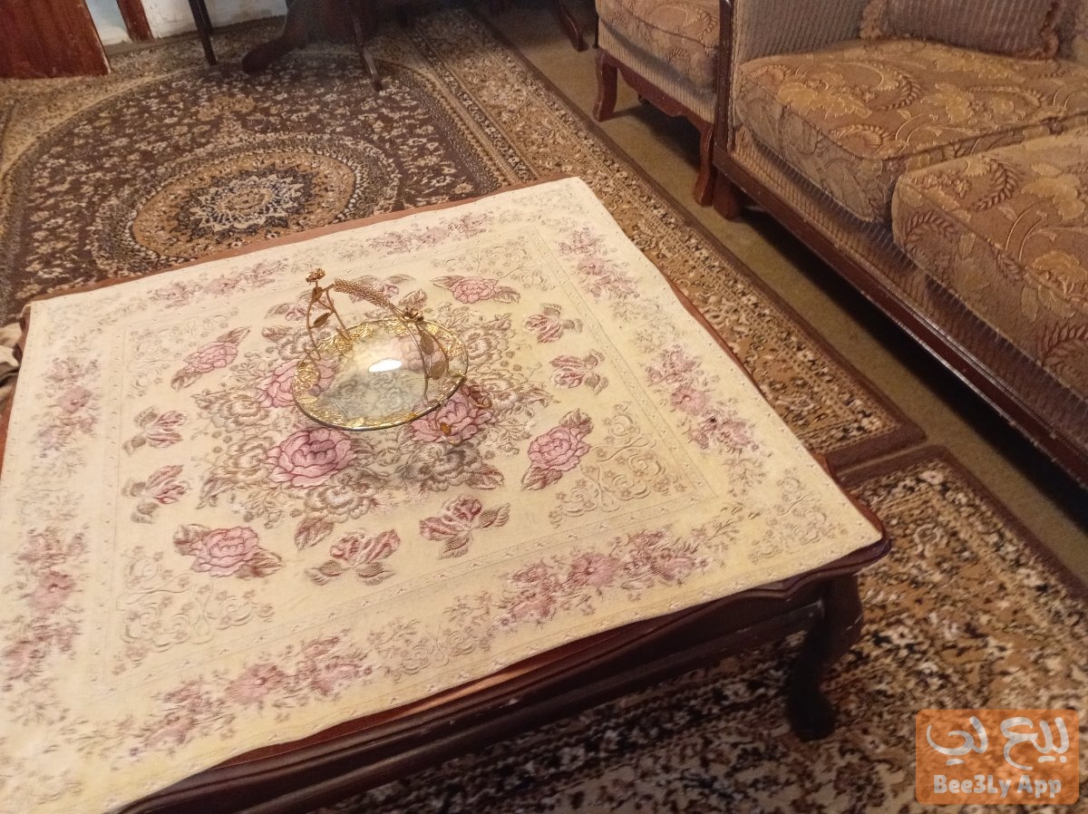 طاوله خشب مناسبه لغرف الضيوف عدد اثنين جميلتين بحالتين ممتازتين 1