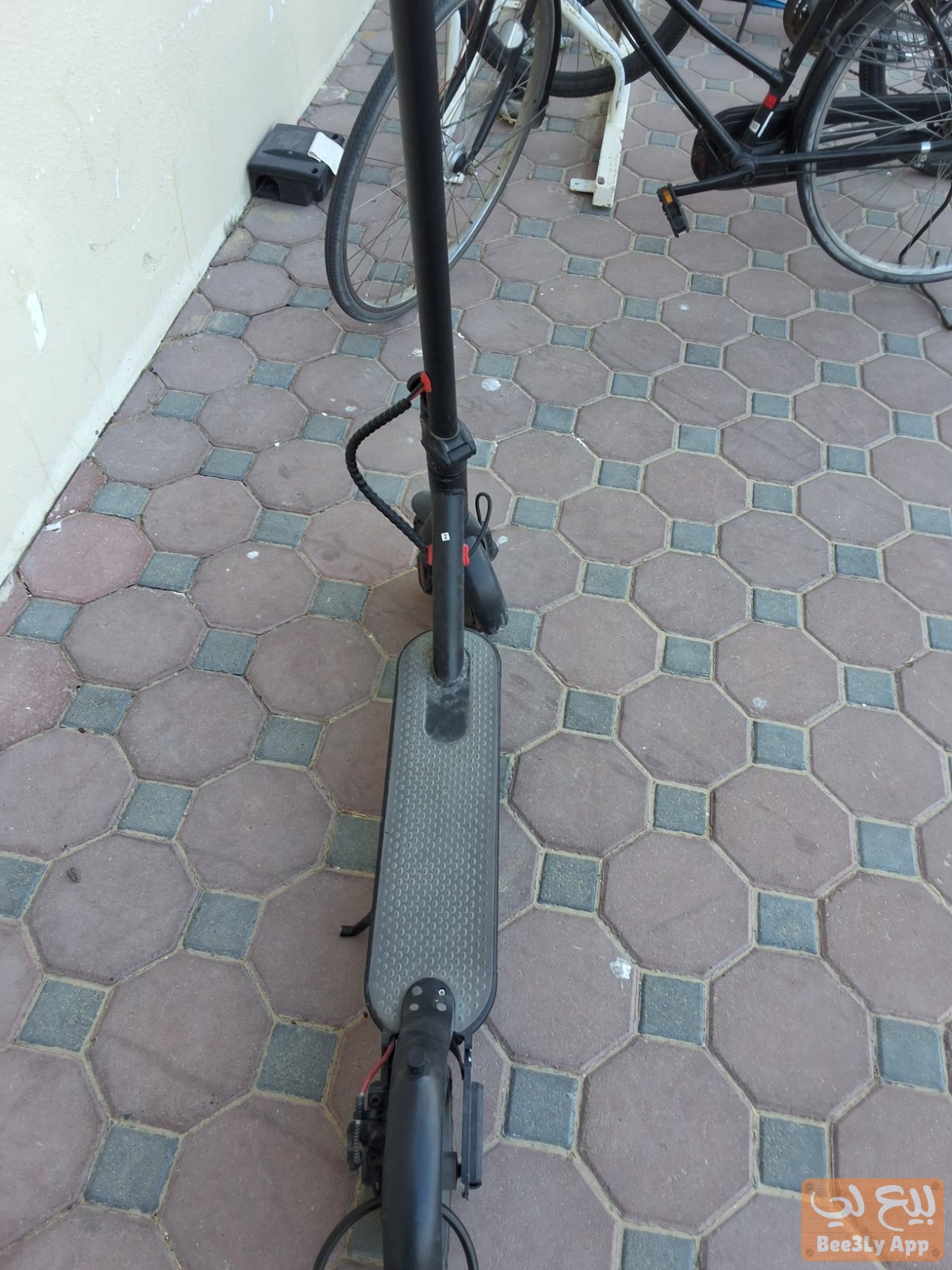 Electric scooter for sale 🛴 👈🏻 Brand new, only very lightly used, and in excellent condition - So 1