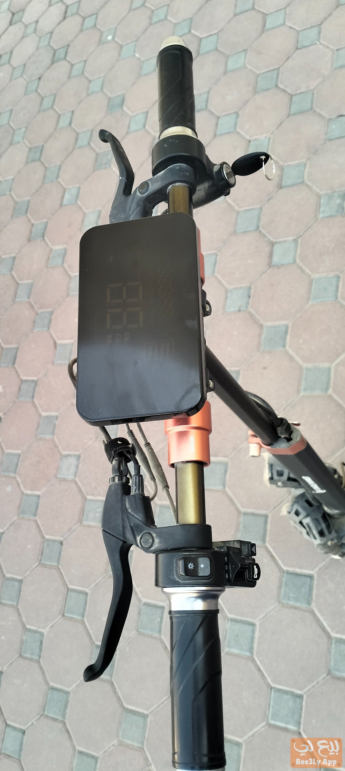 سكوتر كهربائيّة حجم كبير ، سريعة ، مستعملة قليلا فقط  700 درهم فقط  Large electric scooter, fast, on 1
